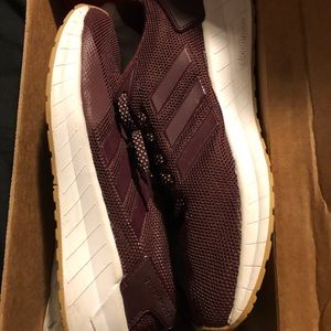 adidas gym shoes